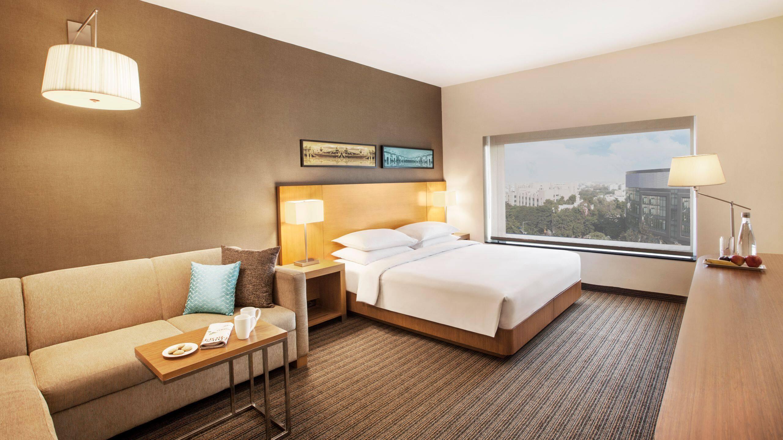 Hyatt Place Hyderabad Banjara Hills Bagian luar foto A typical room at the hotel